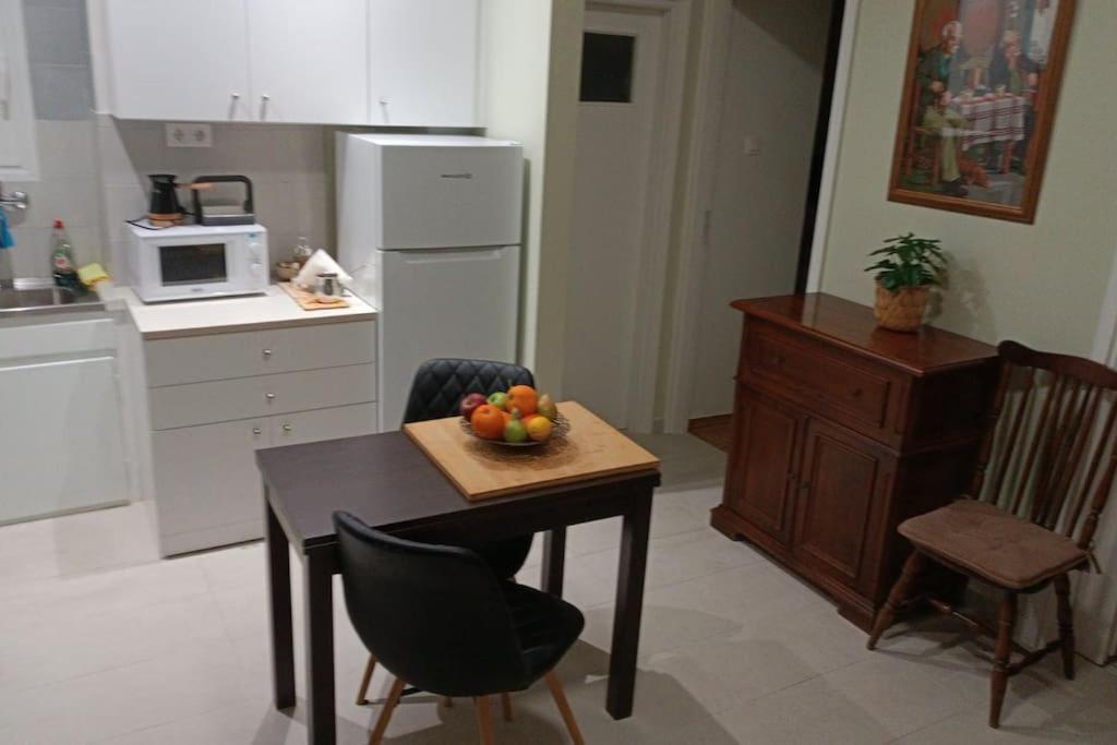 Hristo's In Apartment *